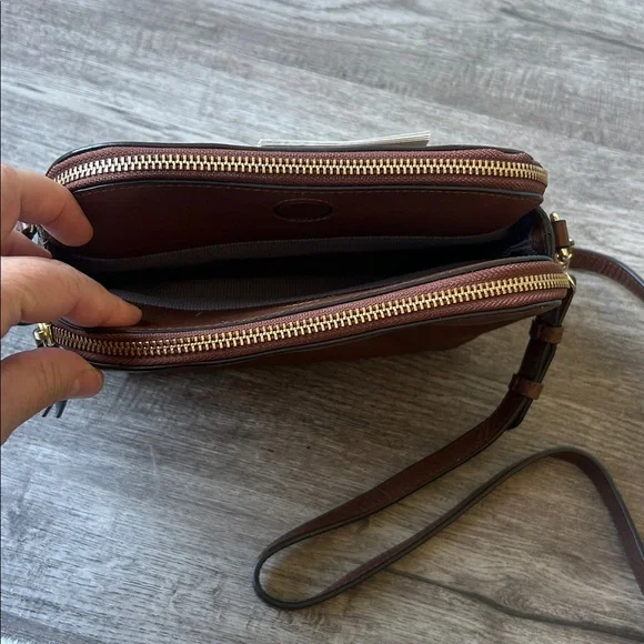 Radley London Chestnut Leather crossbody bag - Picture 7 of 16